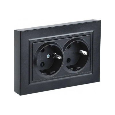 BRITE Розетка 2-местная с заземлением без защитных шторок 16А в сборе РС12-3-БрЧ черный IEK
