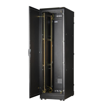 Напольный шкаф 19", 42U, промышленный, цельнометаллические двери, степень защиты IP54, Ш600хВ2070хГ800мм, черный