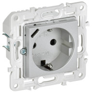 SKANDY Розетка с заземлением с защитными шторками 16А с USB C 18Вт SK-R17S серебряный IEK