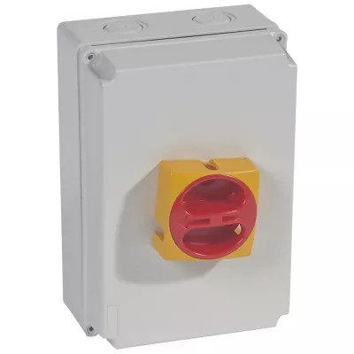 Выключатель дистанционный Legrand PR 3П 40А в боксе IP65